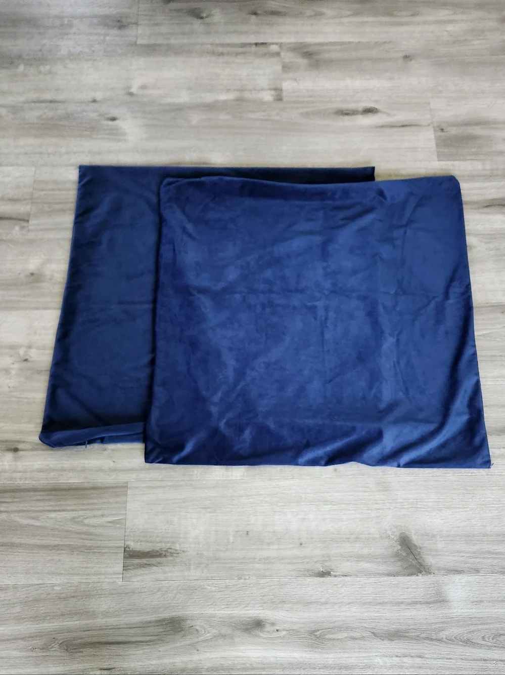 NWOT Dark Blue Soft Velvet Throw Pillow Case Covers 26x26